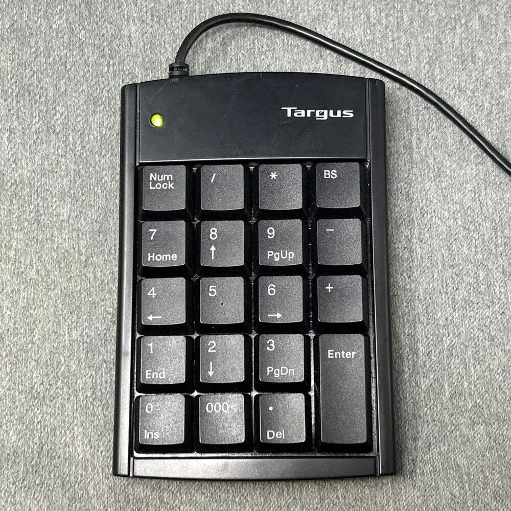 Targus Numeric Keypad USB Port Connector Portable Plug & Play Device Black